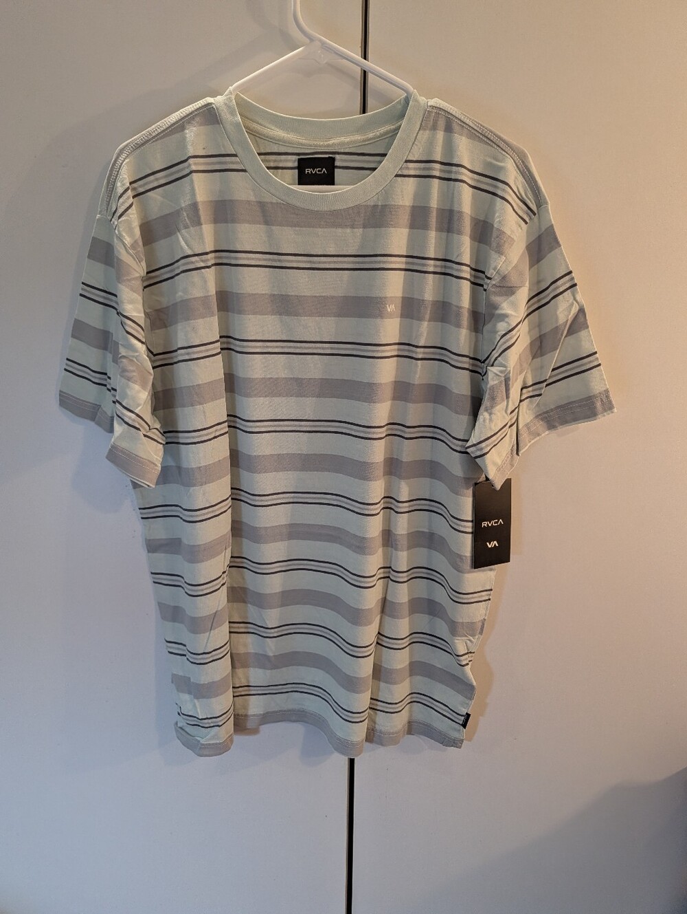 RVCA Men's Pale Green and Black Horizontal Stripe Crew Tee Size XL NWT